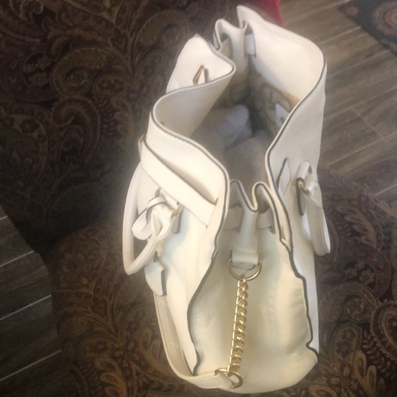 SOLD SOLD Michael Kors white Hamilton bag - Picture 4 of 11